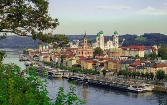 Thursday, September 24 – Budapest, Hungary (B, L, D)