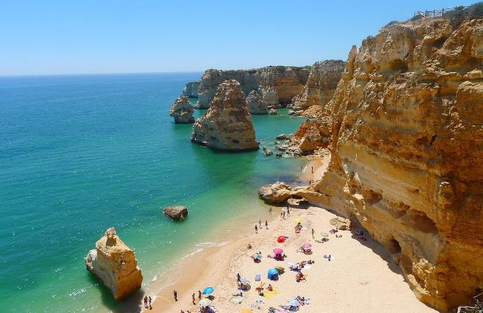 Monday, Oct 26 – Lisbon – 5-Star Luxury Collection Pine Cliffs Resort,