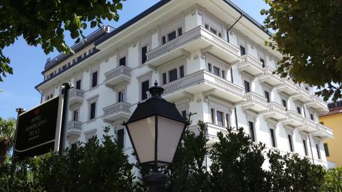 Friday, Sep 30 – Stresa – Montecatini Palace, (Tuscany) Italy (B, Group