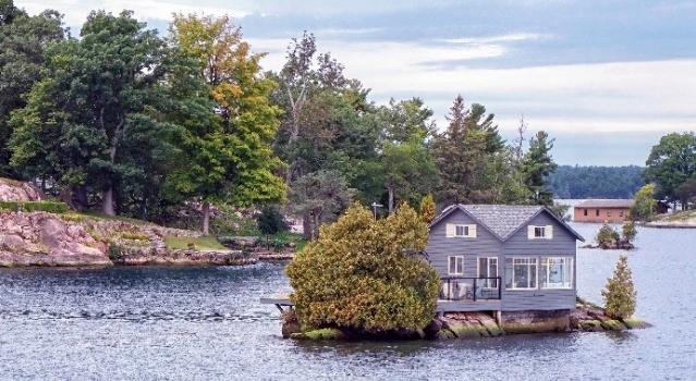 Tuesday , May 18 – Kingston (B, Thousand Islands Boat Cruise L )