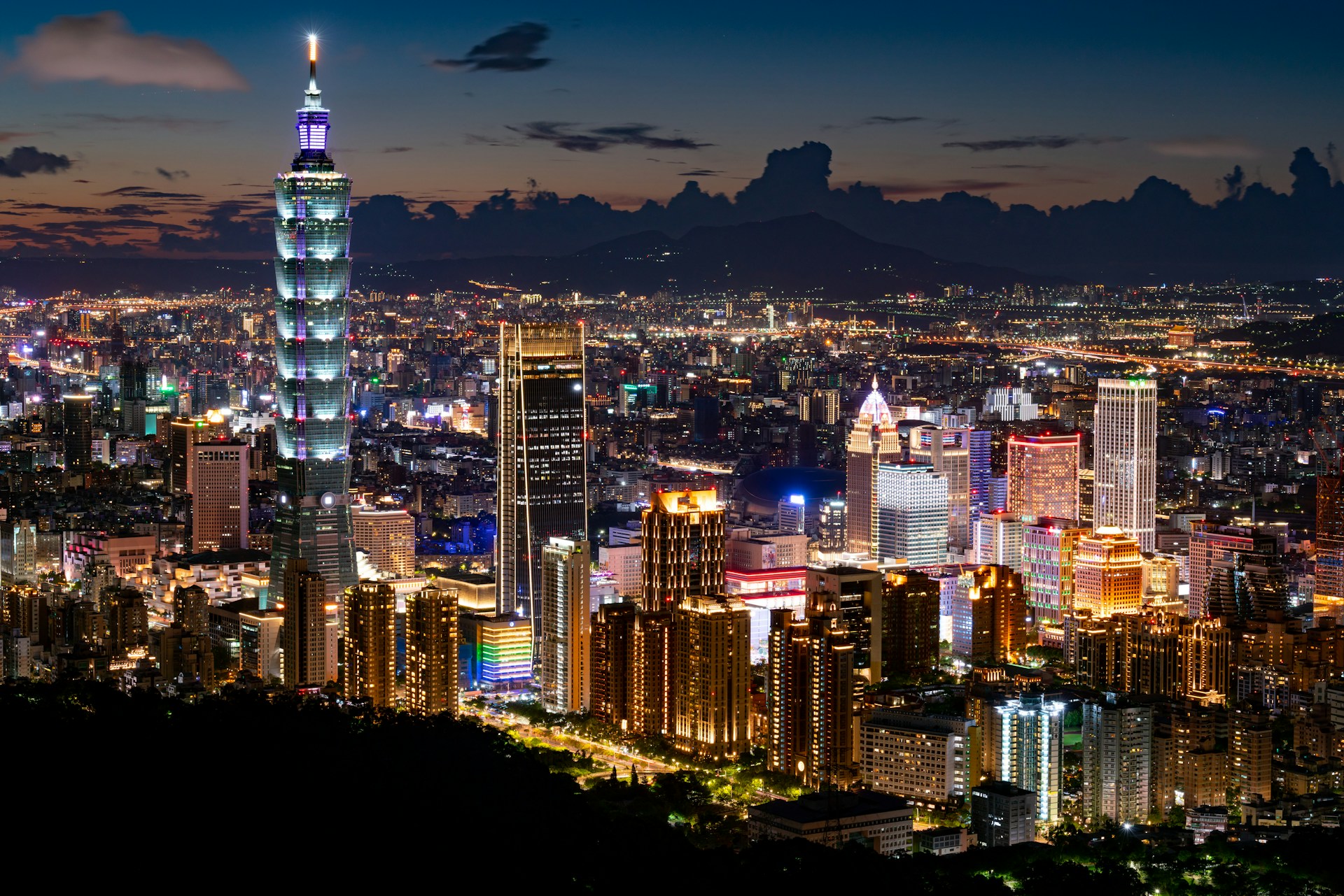 Luxury Oceania Tokyo to Hong Kong Riviera ~ October 31- November 18, 2027 (19 Days)