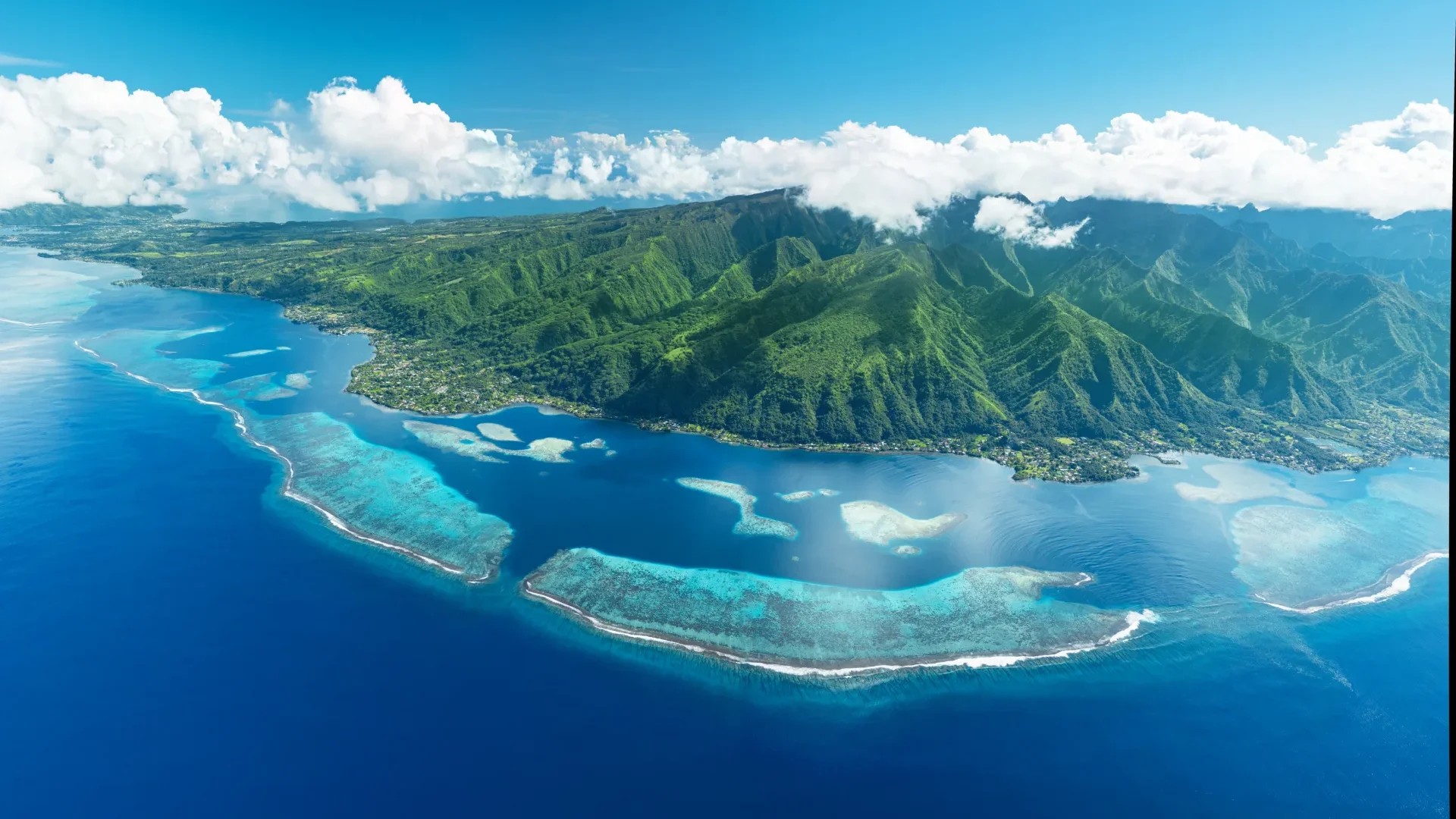 Luxury Hawaii to Tahiti & Polynesian Islands ~ November 2 - 20, 2026 (19 Days)
