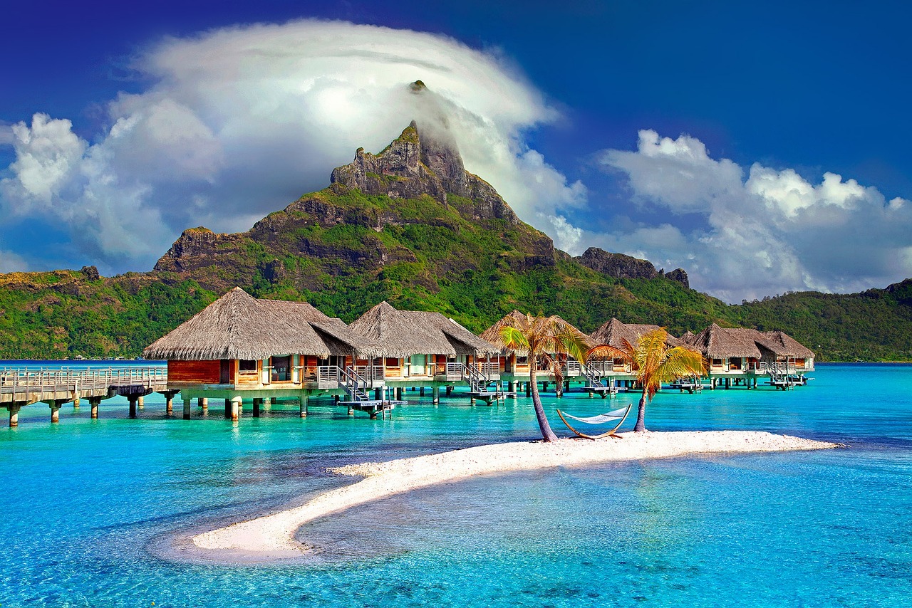 Luxury Hawaii to Tahiti & Polynesian Islands ~ November 2 - 20, 2026 (19 Days)