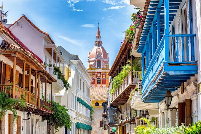 Luxurious Panama Canal Full Transit Cruise ~ April 7 - April 30, 2027 (24 Days) — photo 2
